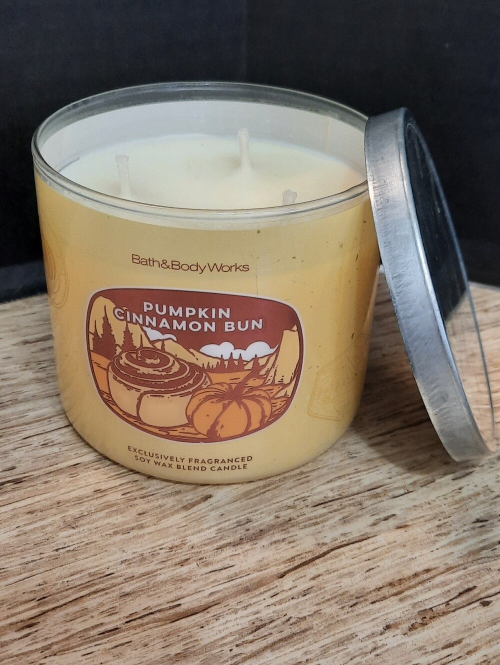 "PUMPKIN CINNAMON BUN" Bath And Body Works 3 WICK